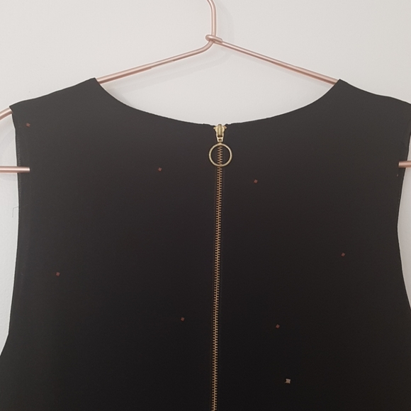 Short sleeveless dress - Picture 3 of 5